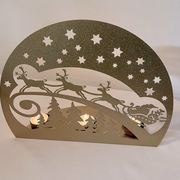 Partylite Reindeer Sleigh Candle Holder. Sparkly gold. Takes 3 tealights. - Picture 1 of 8